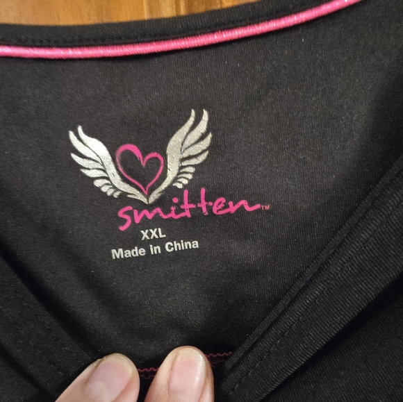 Smitten 2XL black long sleeve top with silver design at end of sleeves. - Picture 4 of 4